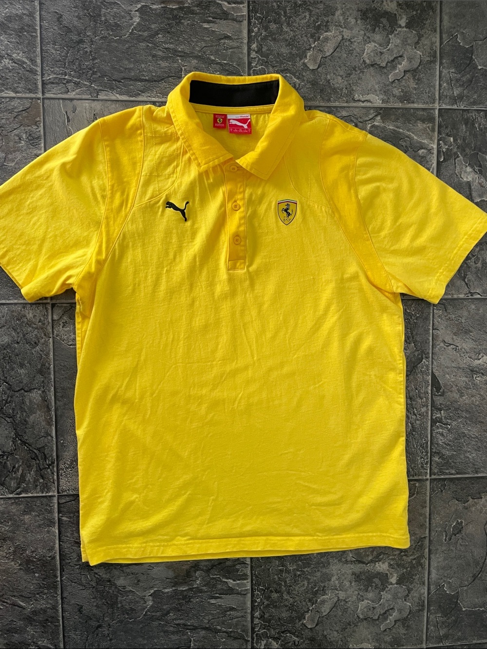 SCUDERIA FERRARI PUMA Genuine Formula One Collector Sporty Urban Mens Polo Shirt